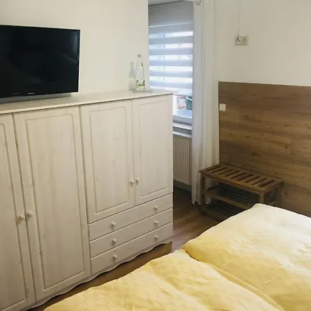 In Kahnsdorf - Hainer - Suedlich Von Leipzig - In Ruhiger Lage Apartment *